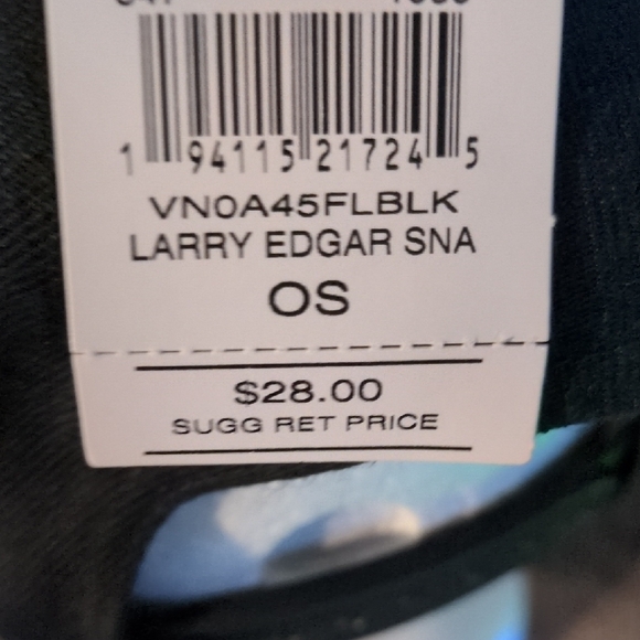 Black Cap with Yellow Skull Emblem - Picture 4 of 5